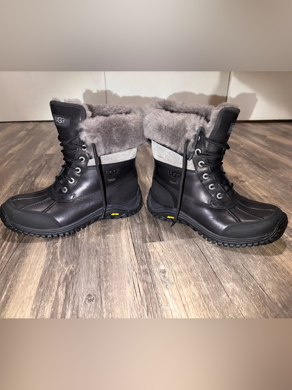 UGG Adirondack Boot II Winter Boots W US Size 9